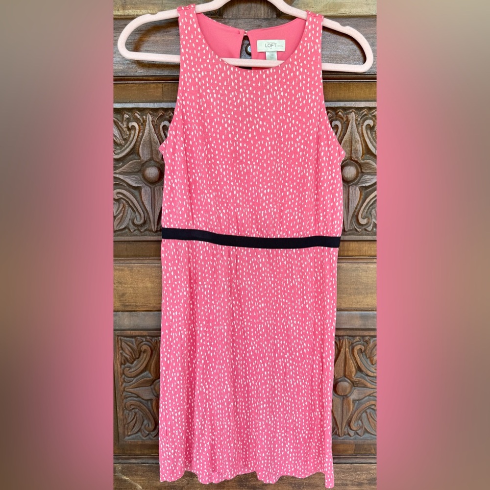 Ann Taylor LOFT Pink/Coral Sleeveless Dress W/Black Accent Waist. Size SP. NWOT - Picture 4 of 5